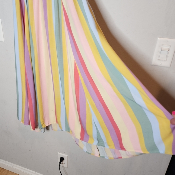 Torrid Midi Challis Off-Shoulder Dress Rainbow Stripe Stretch Size 0 Lrg pockets - Picture 15 of 16